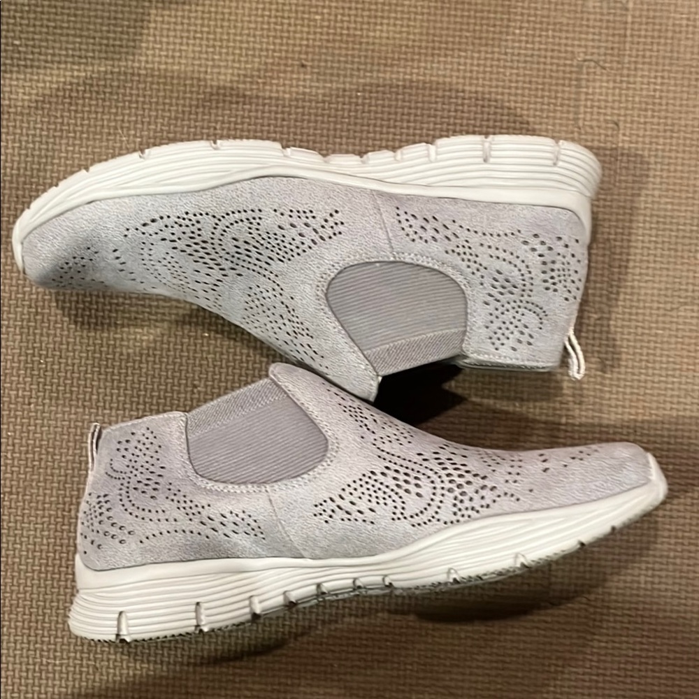 Gray Slip-On Ankle Boots - Picture 4 of 5